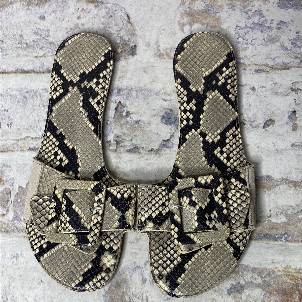 Definery Sandals